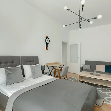 Cosy Studio In The Centre Of With Balcony By Renters شقة بوزنان