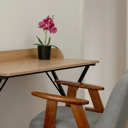 Cosy Studio In The Centre Of With Balcony By Renters شقة بوزنان