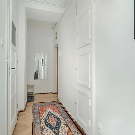 דירה Cosy Studio In The Centre Of With Balcony By Renters פוזנן